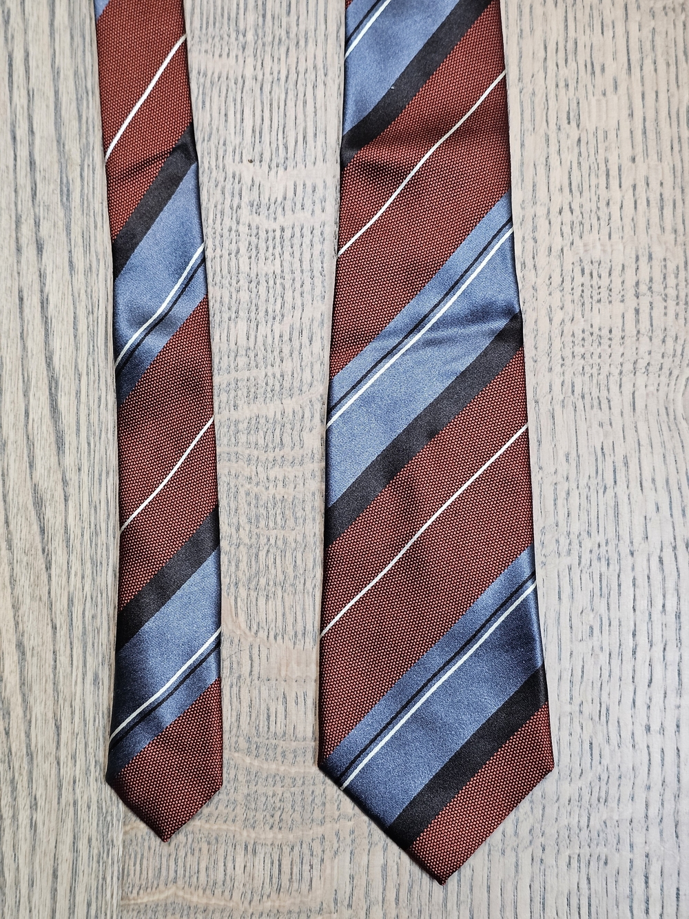 Ermenegildo Zegna Burgundy and Blue Diagonal Stripe Tie Men's 100% Silk